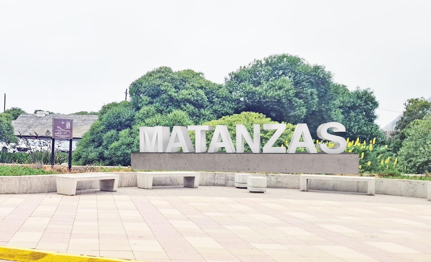 Letras volumétricas Matanzas en la costanera