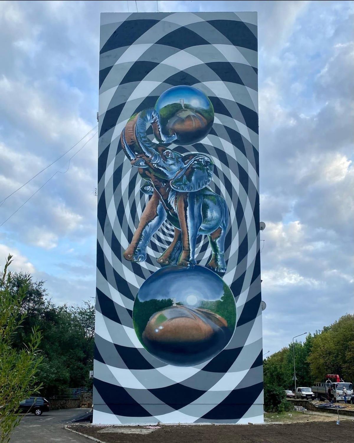 Mural de Dimitry Levochkin con esferas